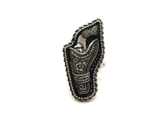 WESTERN ETCHED PISTOL CUFF RING